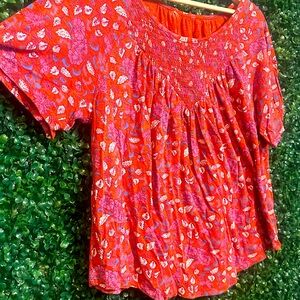 Floral Red Women's Top Size Medium Flowy Flutter sleeves Lucky Brand